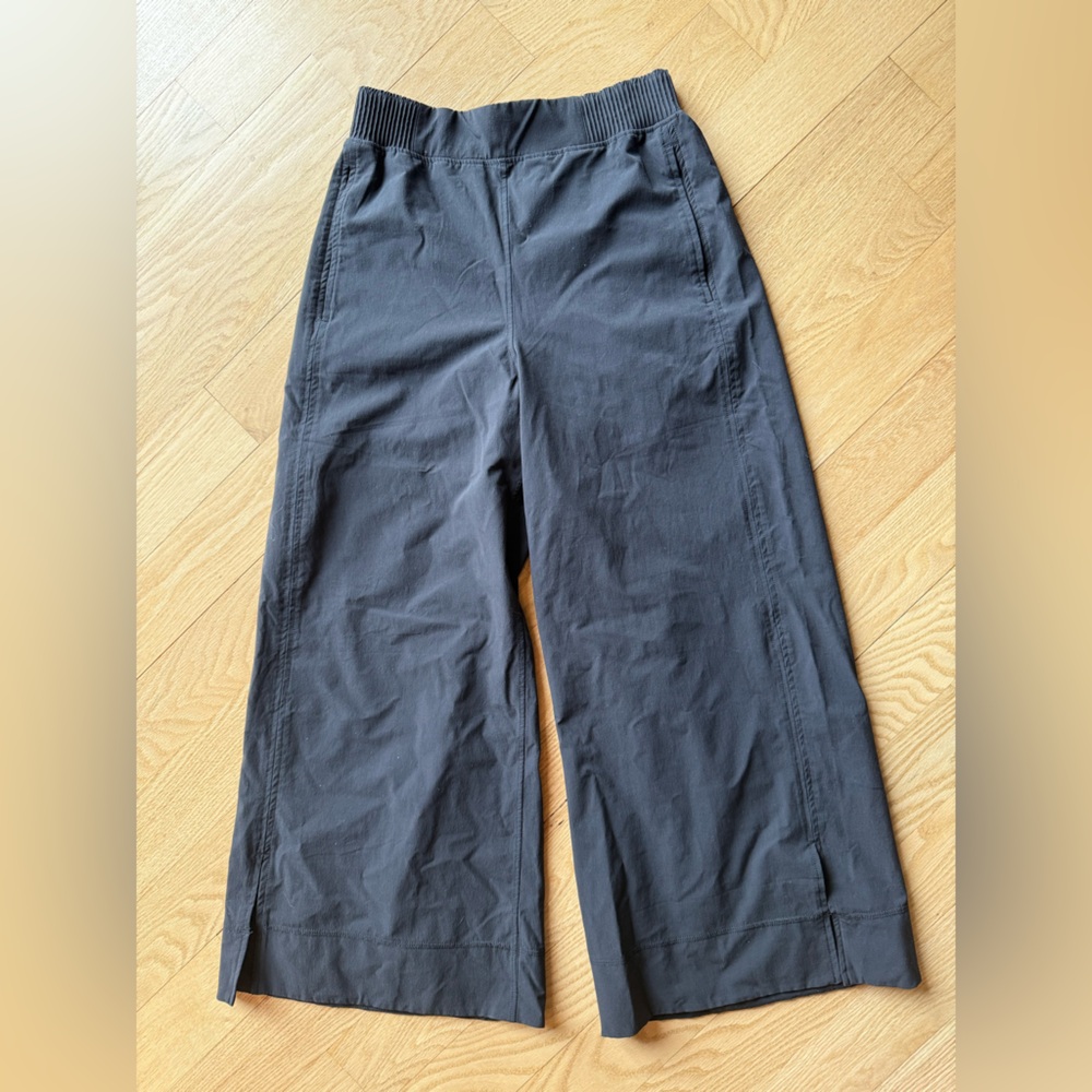 Lululemon Athletica Women's Wide Leg  Pants